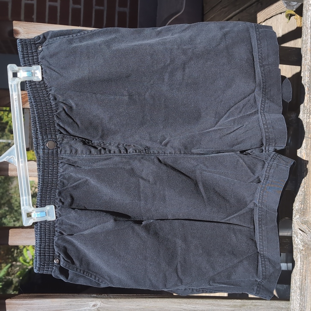 Bobbie Brooks Women's Black Denim Elastic Waist Pull On Shorts Vintage 22W